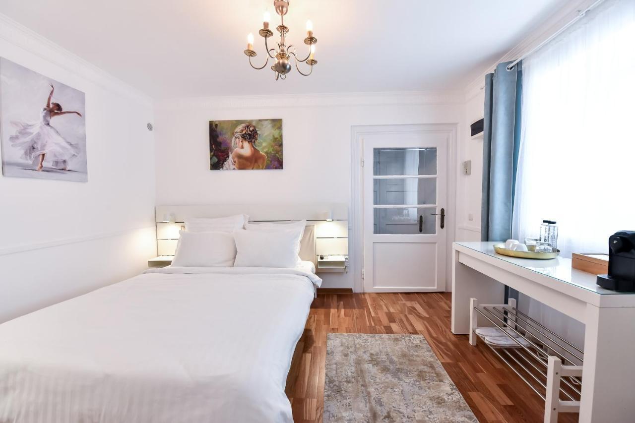 Five Rooms براشوف المظهر الخارجي الصورة